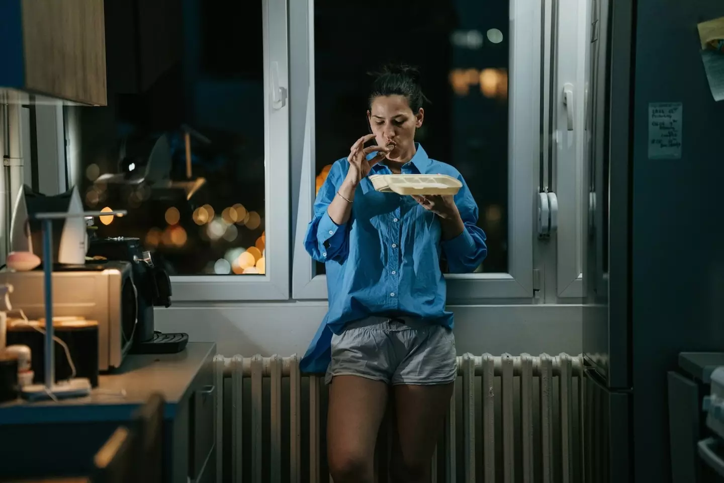 Eating late at night isn't good for you sleep, the expert says (Getty Stock Images)