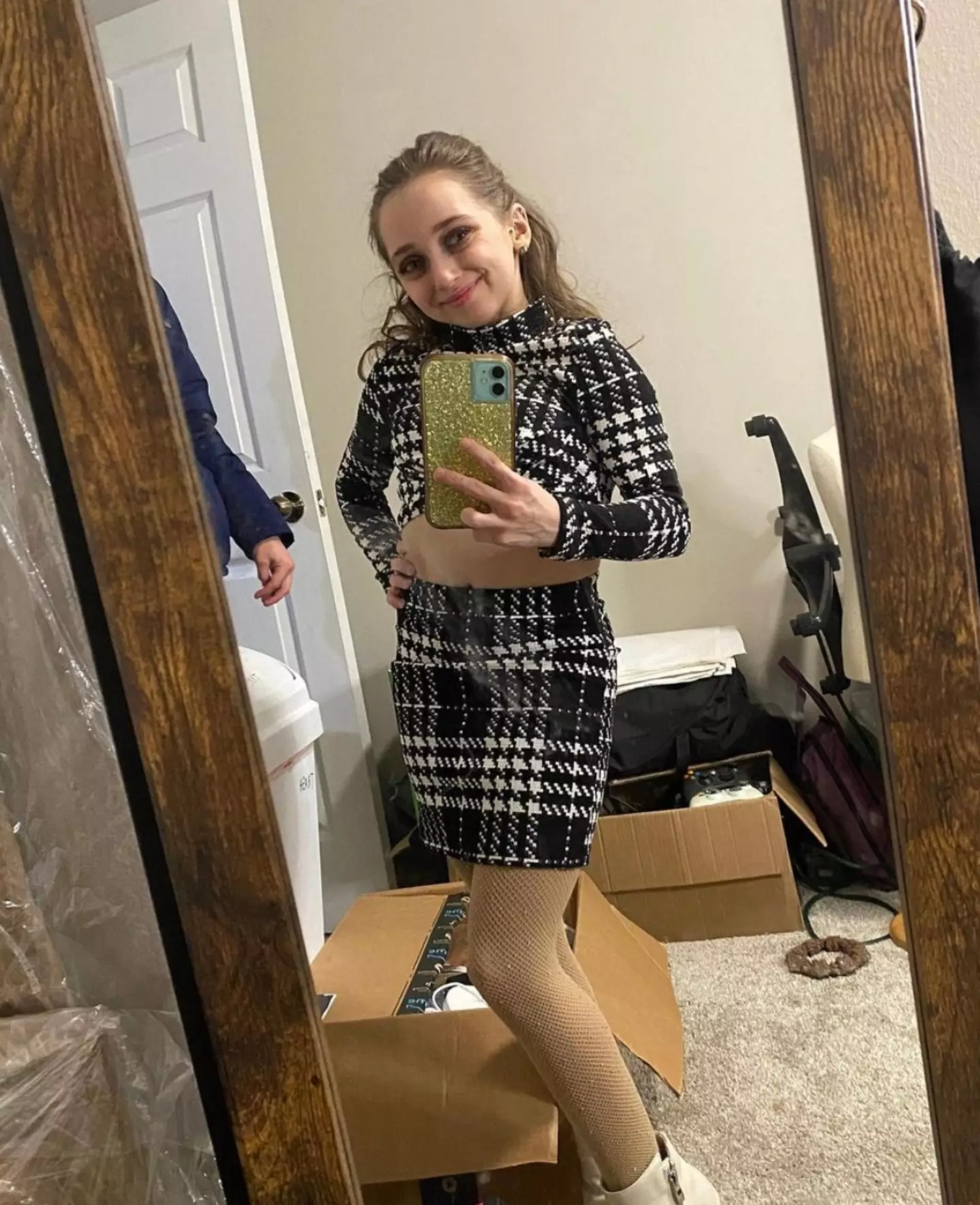 The 26-year-old has shared her story about living with pituitary dwarfism. (Instagram/@thereal_shaunarae99)