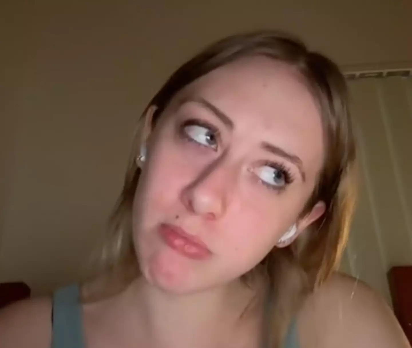 Mia is convinced the Titanic did not sink.