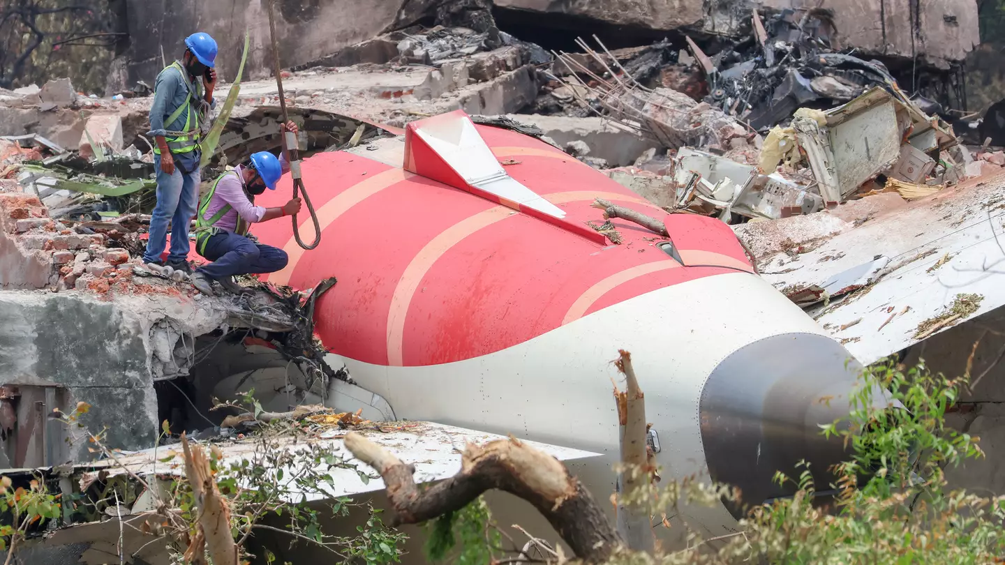 New details in Air India plane crash investigation put focus on captain following black-box recording