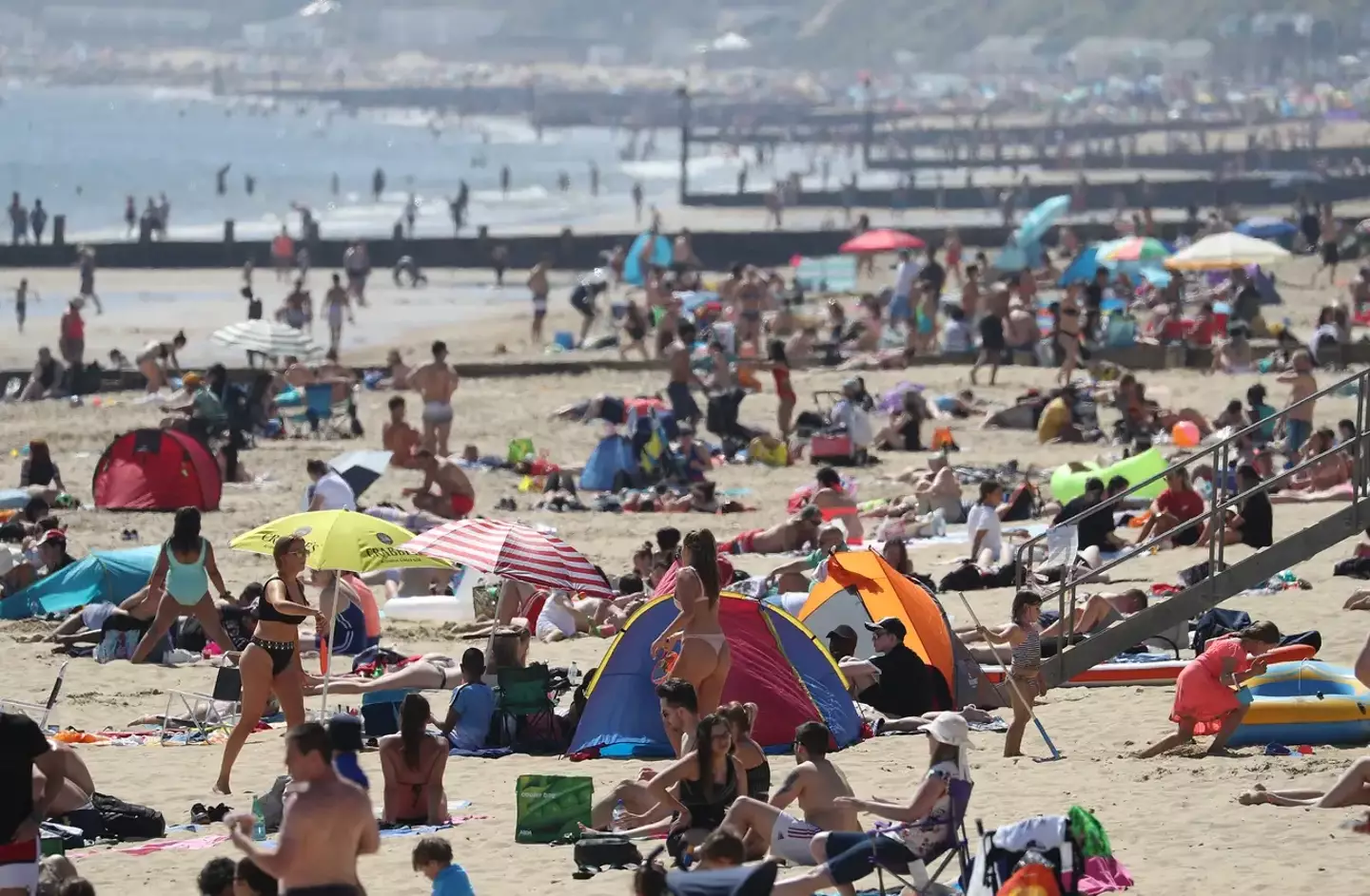 Brits will most likely flock to nearby beaches to catch the glorious rays.