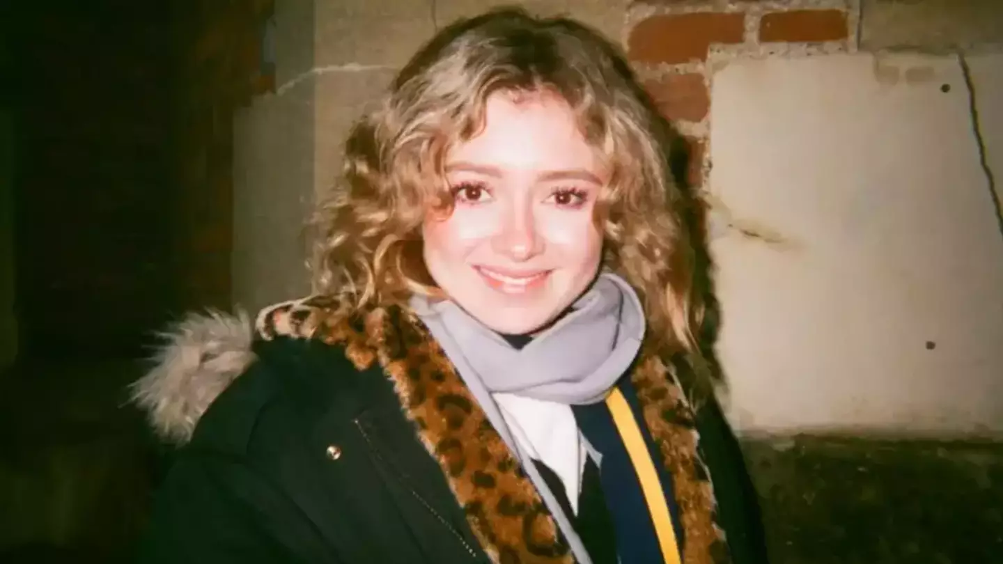 Woman, 23, died from cancer after conspiracy theorist mum 'influenced' her to reject chemotherapy