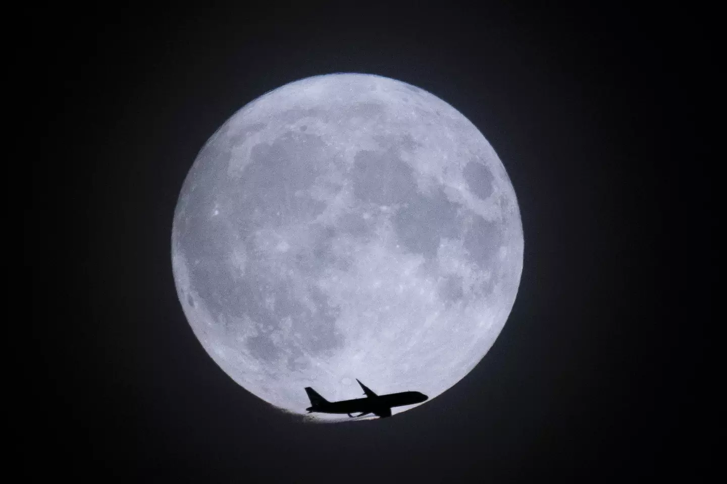 Beware the moon! (Rasid Necati Aslim/Anadolu Agency via Getty Images)