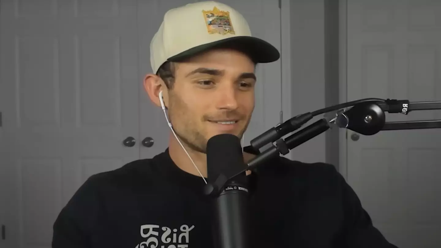 YouTuber gradually 'replaces himself' with AI for one month to see if anyone would notice