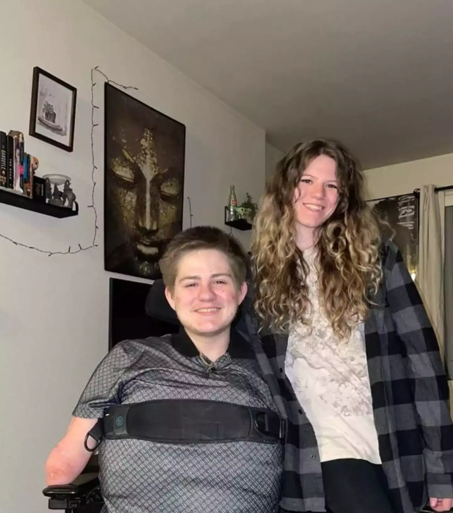 Loren and his wife share updates of their life online (@loren.schauers/Instagram)