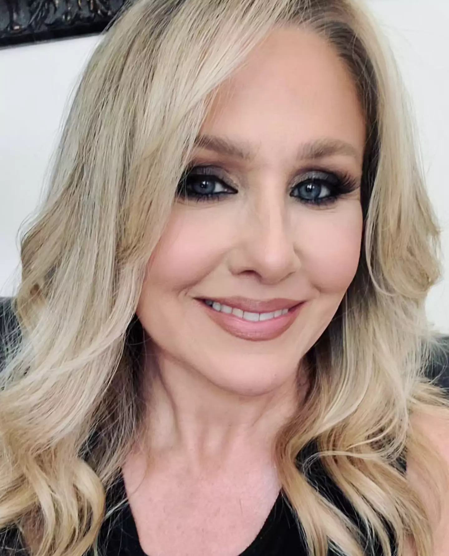 Julia admitted that she became insecure as she got older (therealjuliaannlive/Instagram)