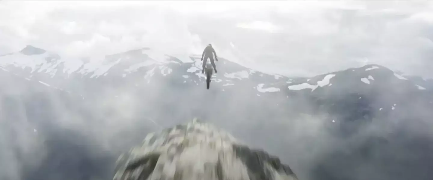 As shown in the trailer, the absolutely ridiculous attempt begins with Cruise slamming the accelerator on his motorbike, while heading towards the edge of a cliff.