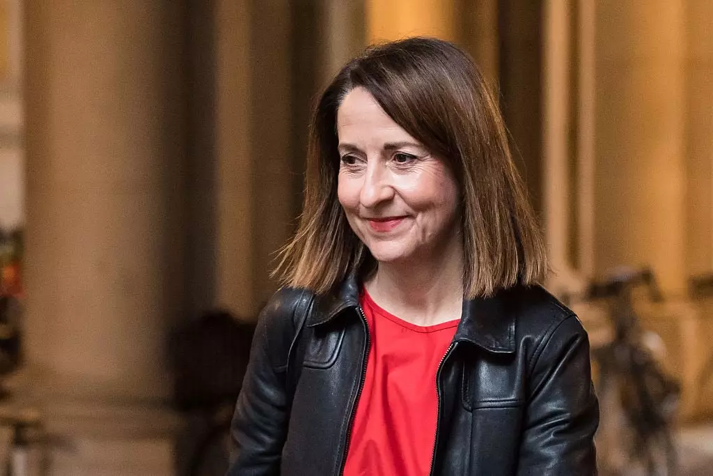 Liz Kendall wants more measures to keep kids safe online (Wiktor Szymanowicz/Anadolu via Getty Images)