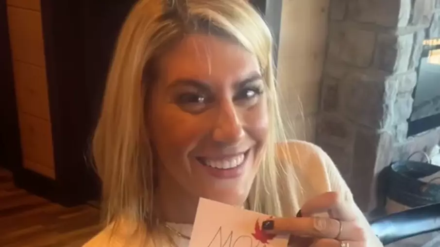 Instagram/@theanandapivot