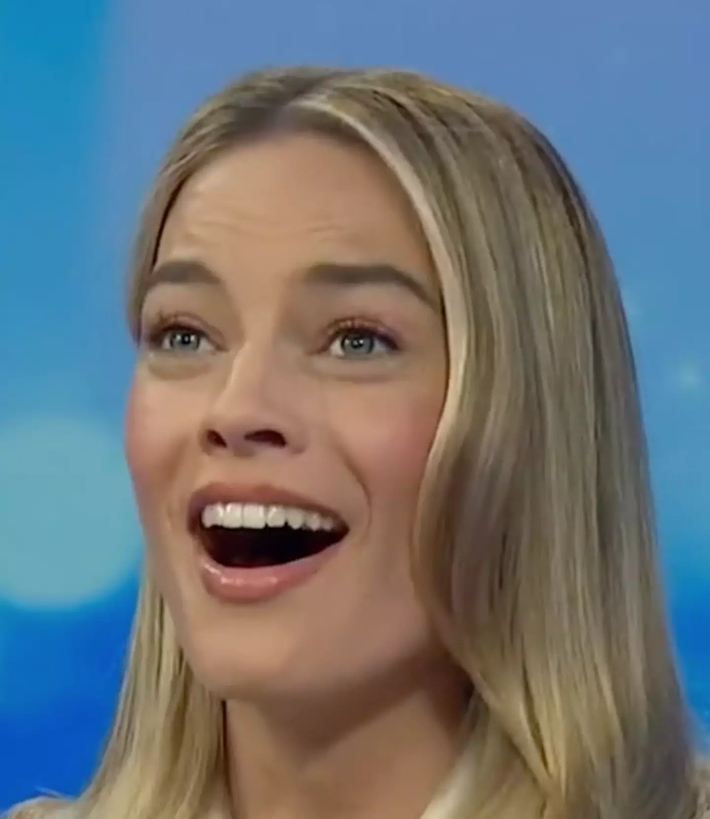 Margot Robbie totally blanked during the interview.