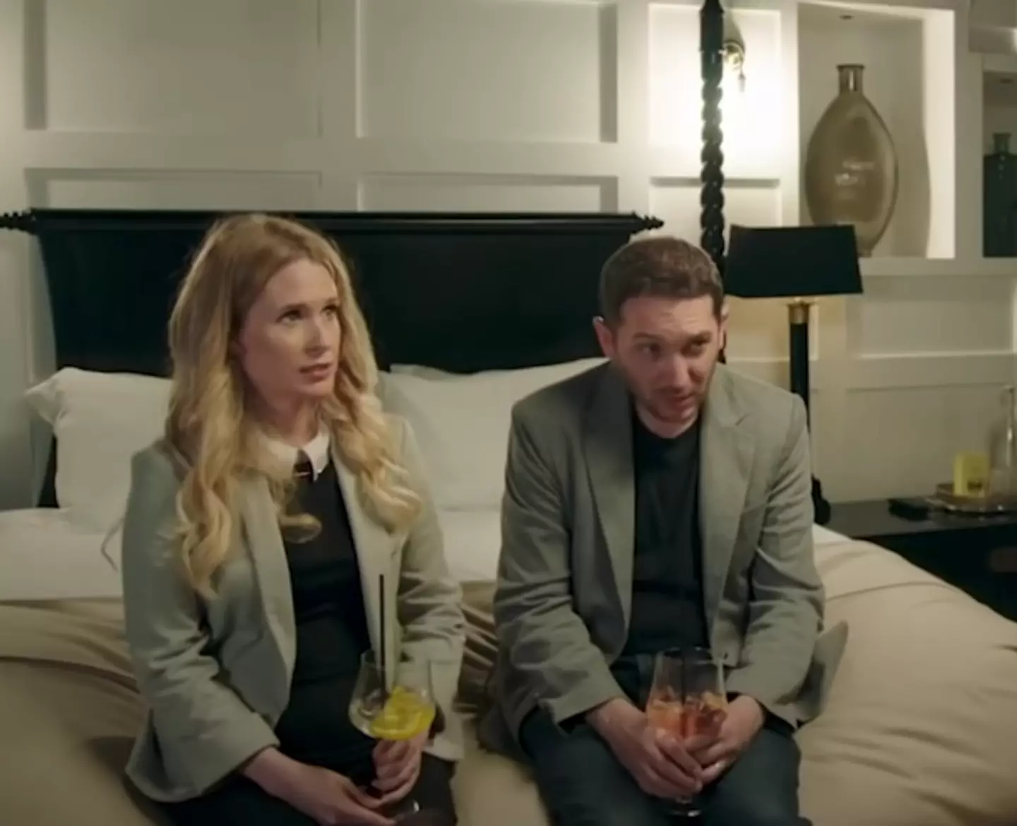 Jon and Lucy in one scene from Meet the Richardsons (Dave)