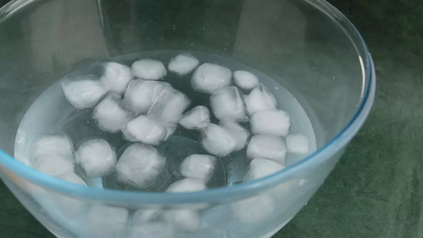 Experts explain health reality of dunking your face in ice water after insane morning routine goes viral