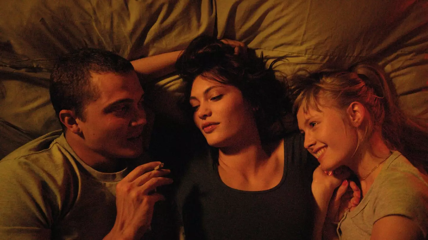 The film sees the couple invite a third into their relationship (Wild Bunch)