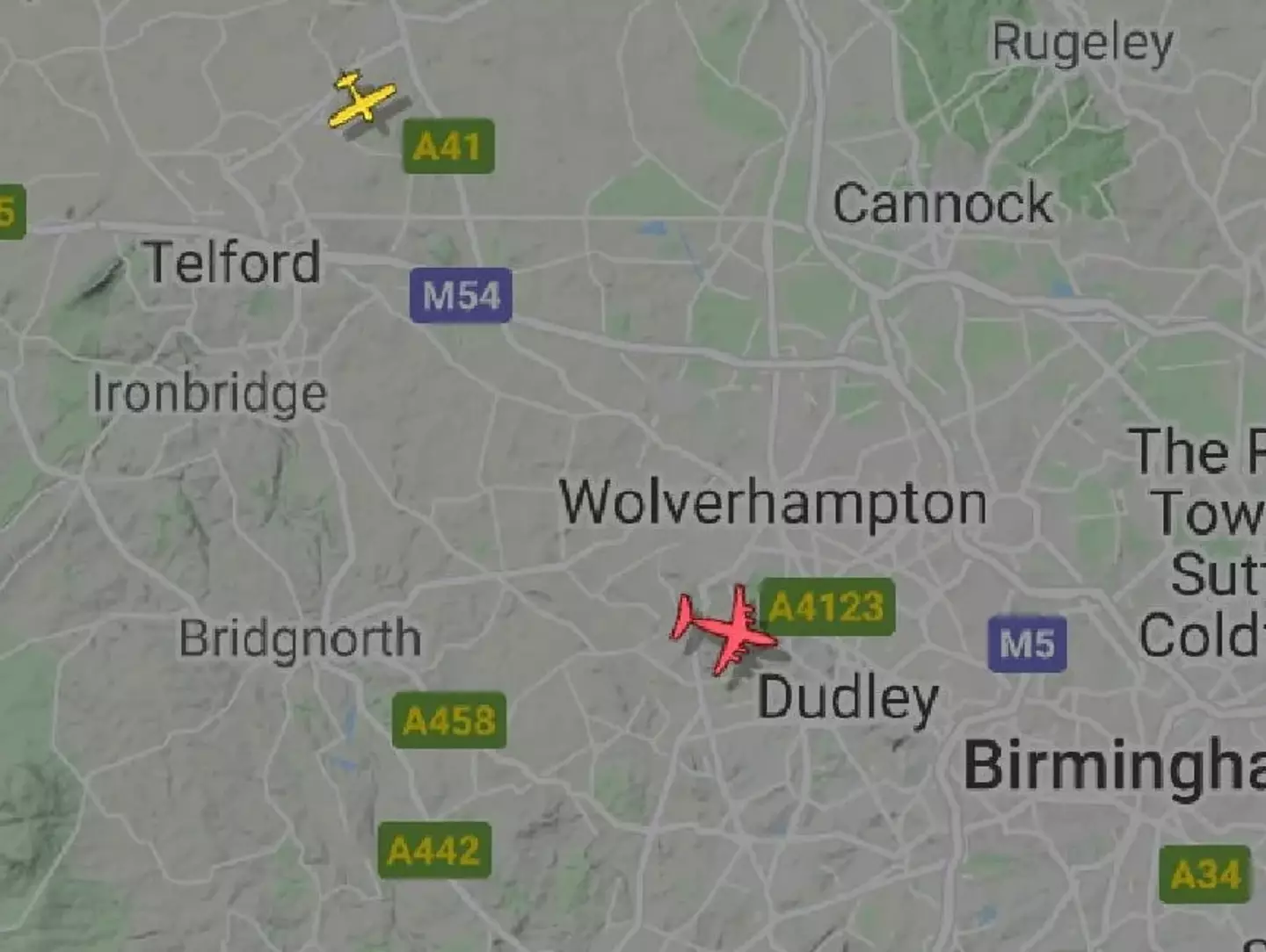 If a plane is red on FlightRadar that means something is going wrong.