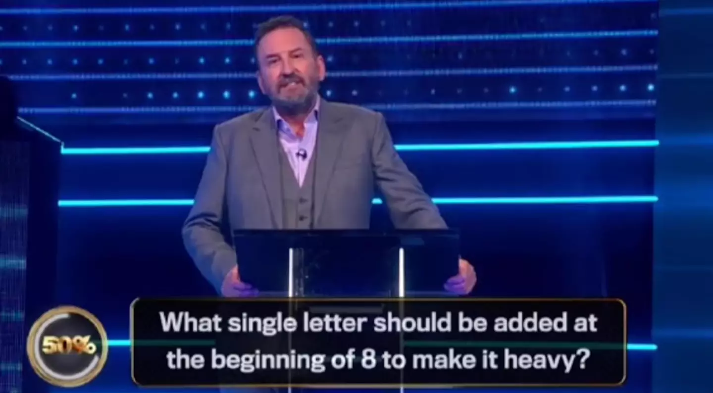 Lee Mack hosts The 1% Club.