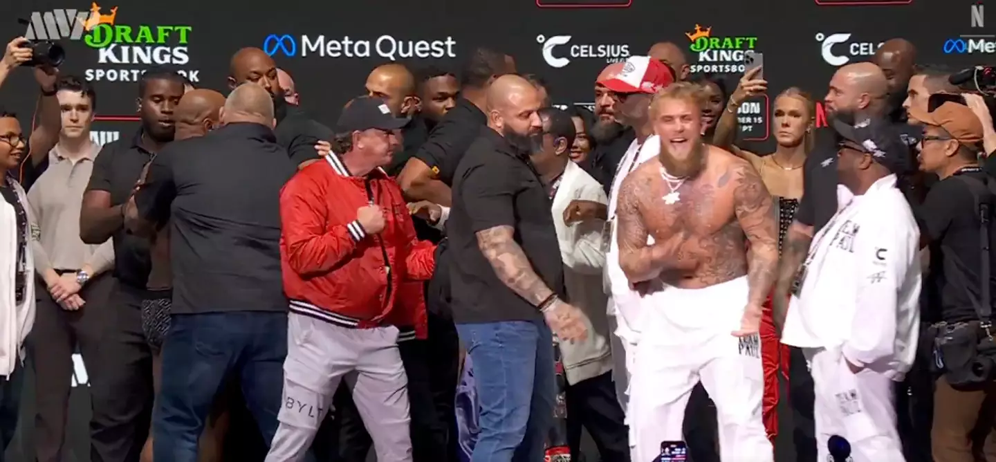 Paul reckons he's going to knock him out (Netflix)