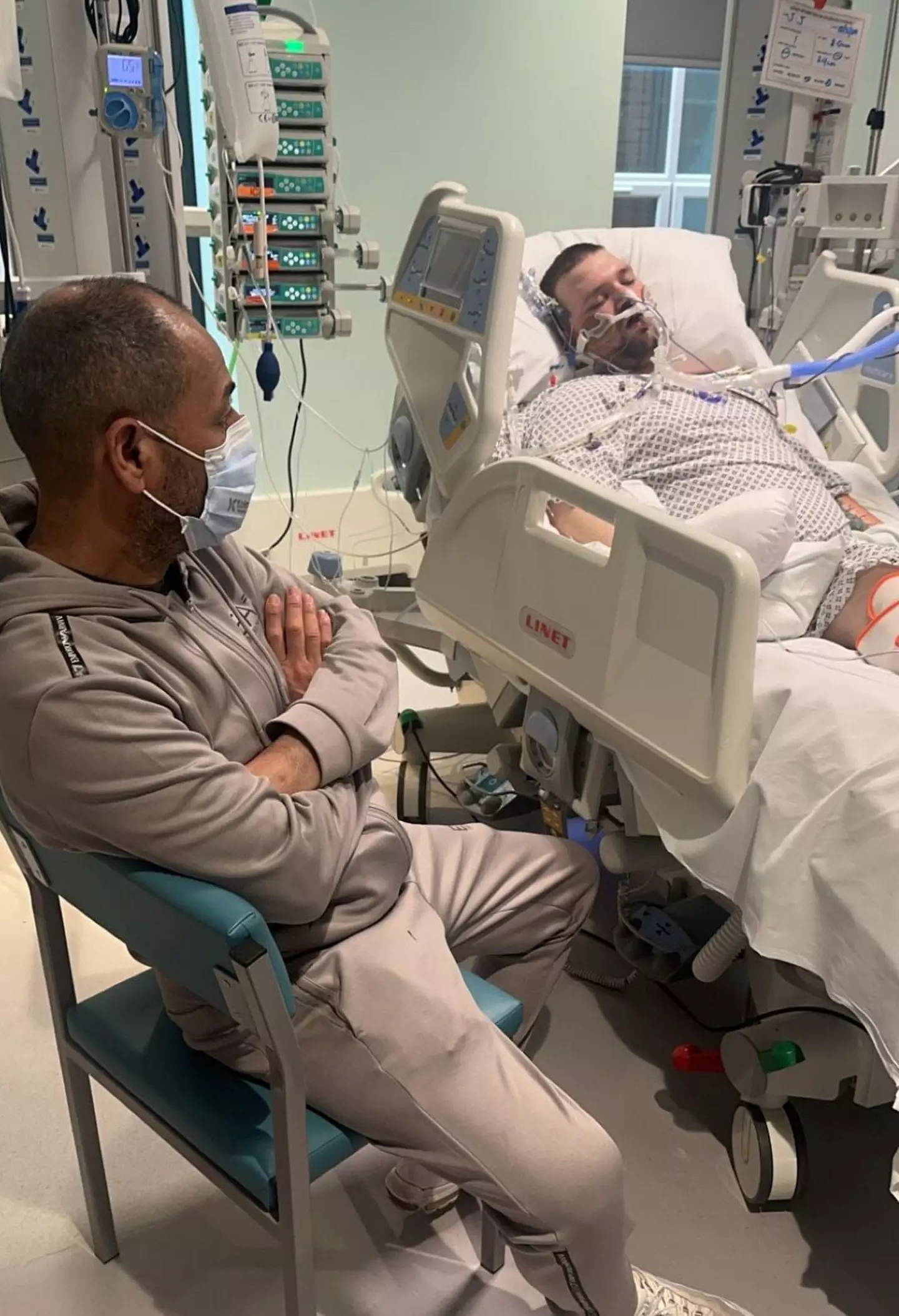 He was told he could die by 40 if he started vaping again. (SWNS)