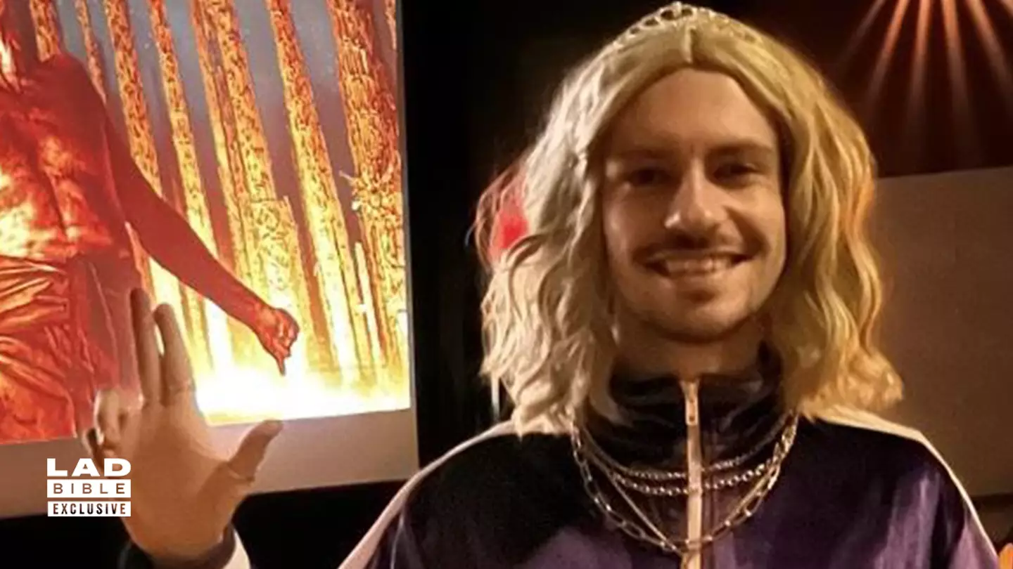 Reddit/Rexlee102/Supplied