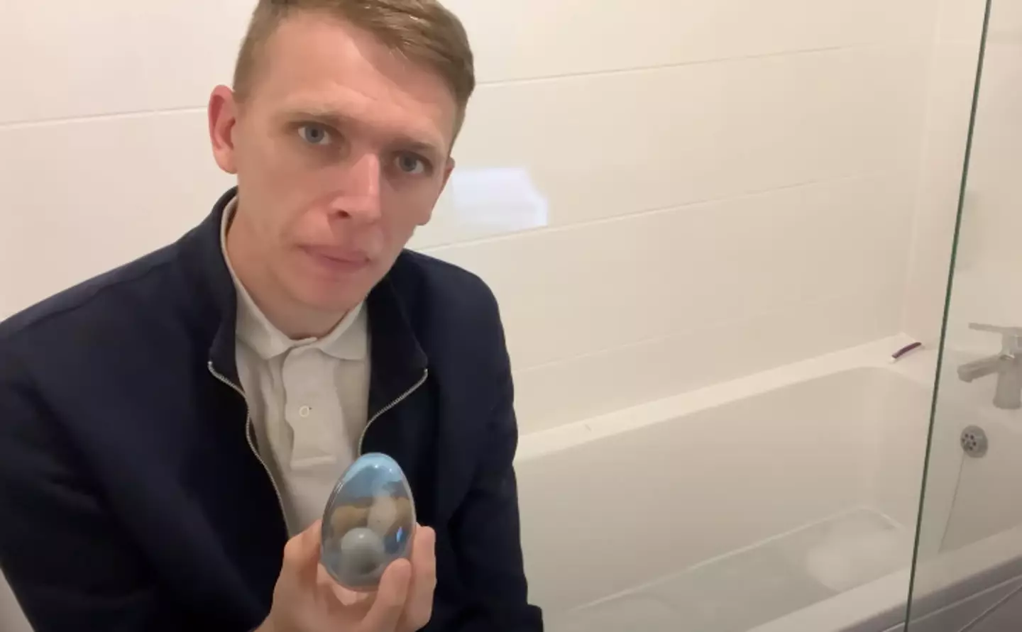 Truth behind whether Alien Egg toys could actually have babies as lad puts it to the test 3 My inner child was hoping for a different outcome (YouTube/Nostalgia Lounge)