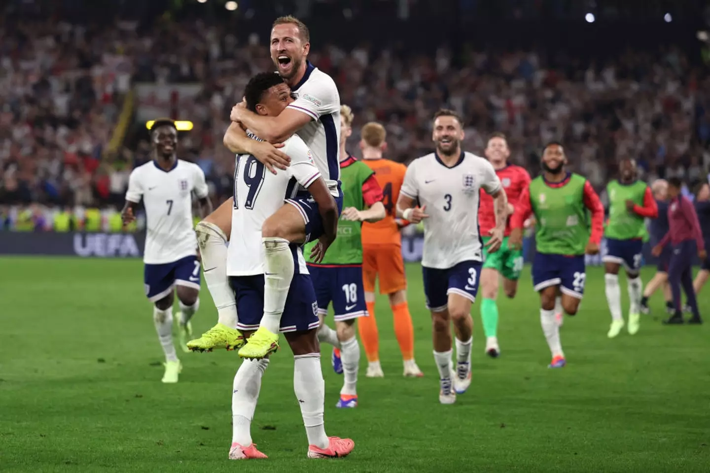 He has the backing of the players. (ADRIAN DENNIS/AFP via Getty Images)