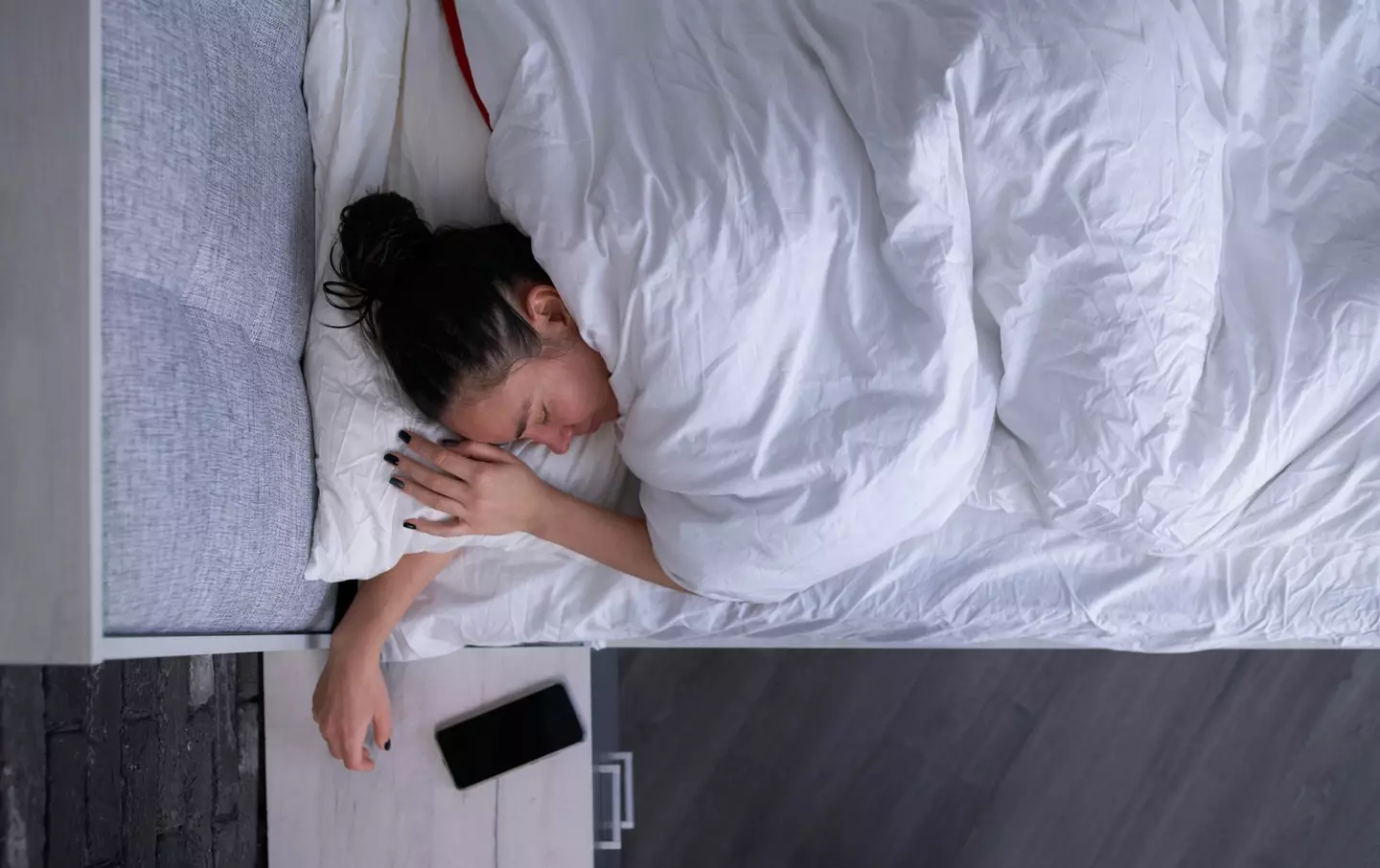 People have been oversleeping due to the iPhone glitch.