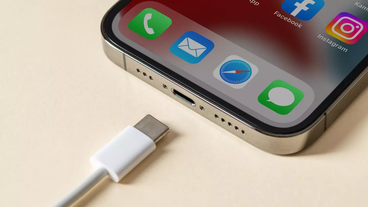 Apple's official advice on whether it's safe to charge your iPhone overnight following expert's warning