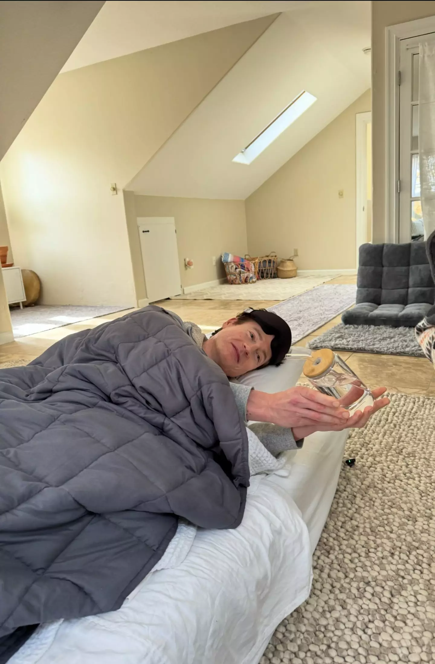 He stared at this cup for 10 minutes (X/@bryan_johnson)