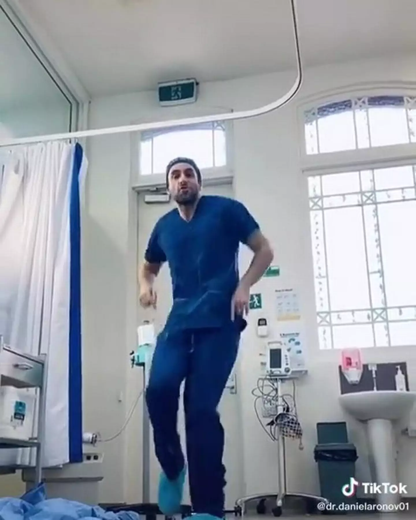 Dr Daniel Aronov in a TikTok video.