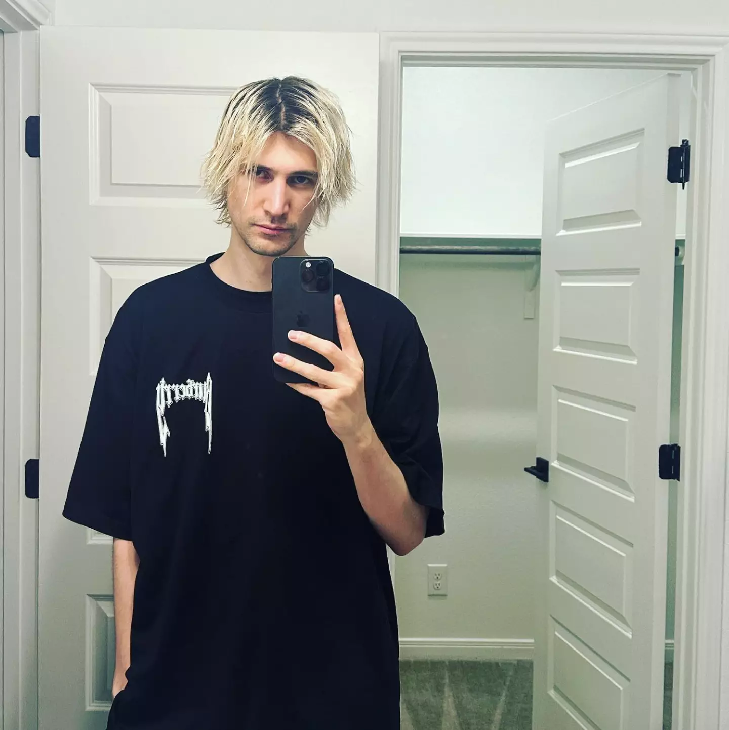 xQc shared that he makes thousands a day. Instagram/xqcow1