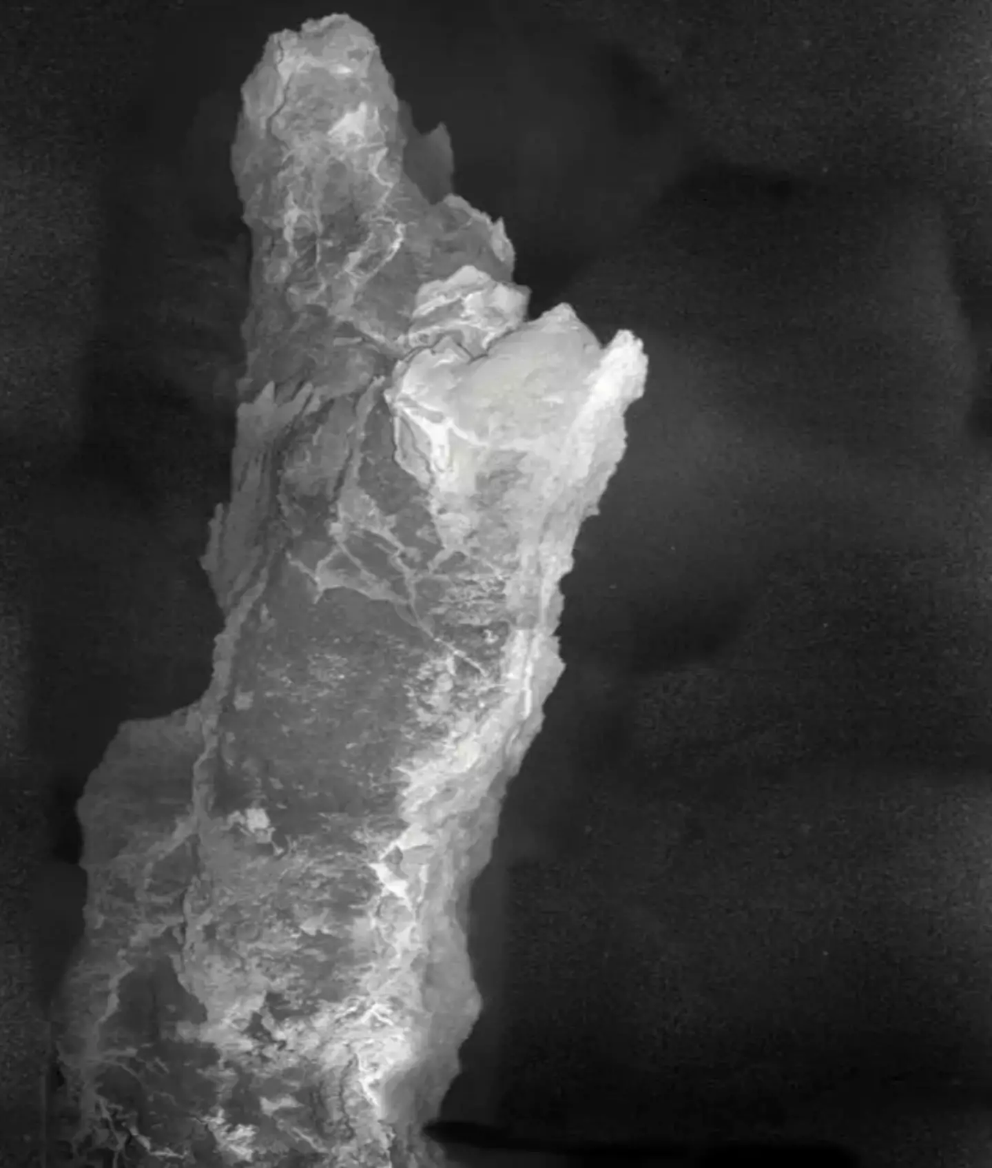 Various chimneys were discovered at the Lost City (University of Washington/Woods Hole Oceanographic Institution)