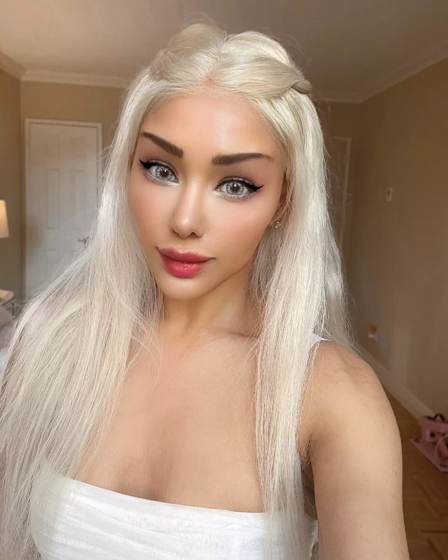 Candice Kloss has said men should take an IQ test before dating her.