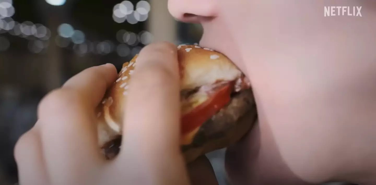 The show compares omnivorous and vegan diets.