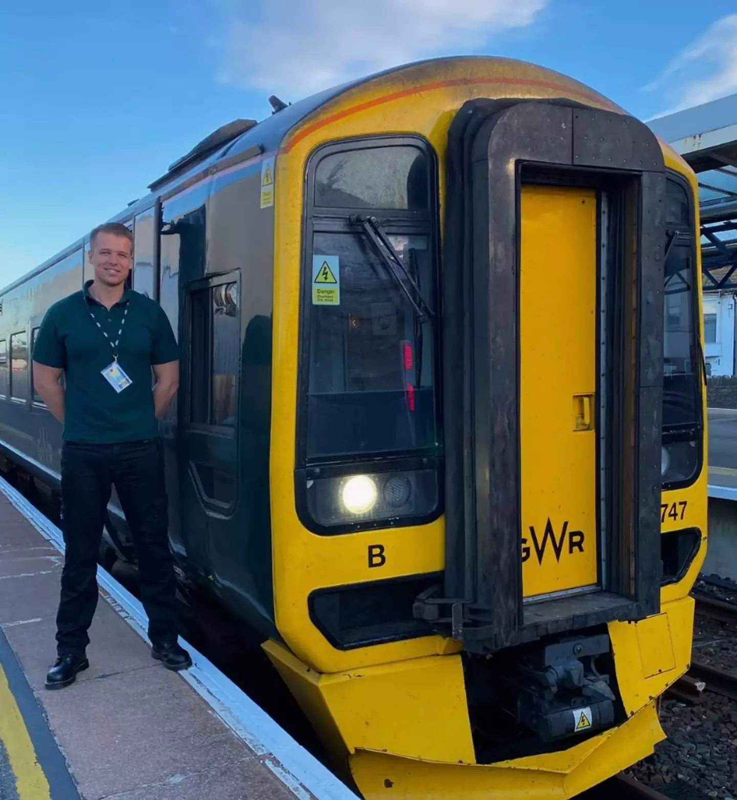 He had to give his job as a train driver up due to the absence of sleep (Reddit/Oliver_Alvis)