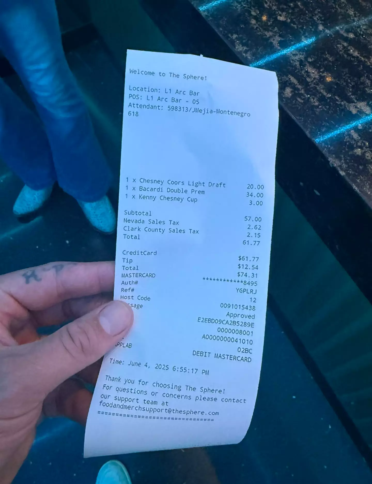 Now that's quite a bill. (Ryan TricksTv/Facebook)