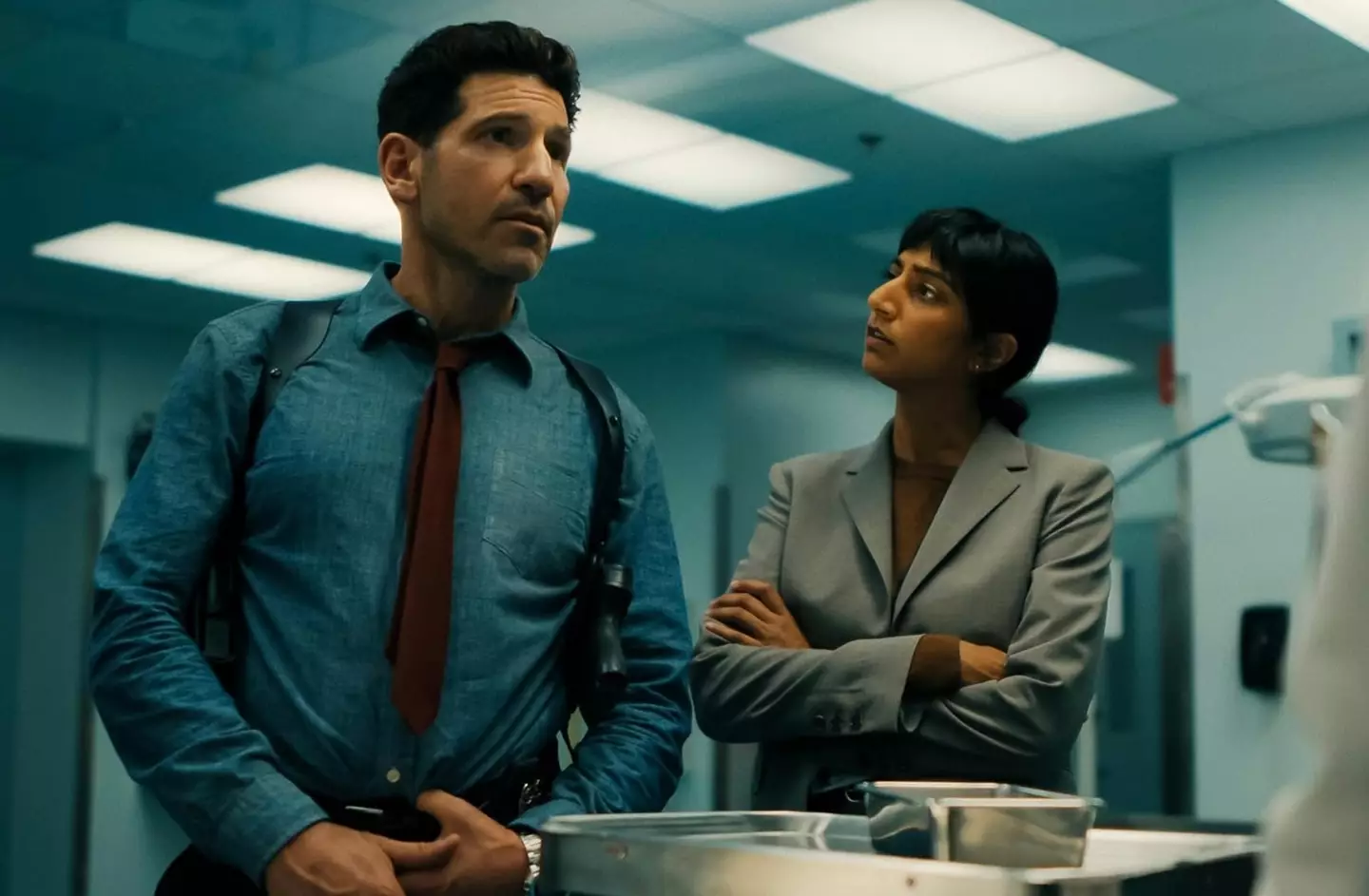 Some viewers have came up with their own answer in regards to why Anna got hitched to the detective (Netflix)