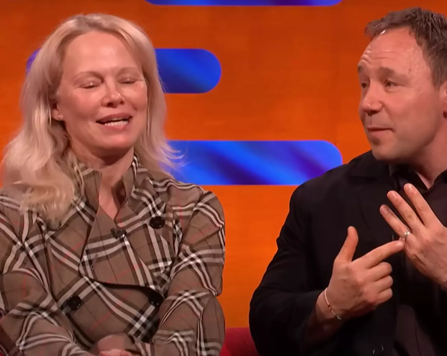 He let her down gently, and the audience thought it was really funny. (BBC)
