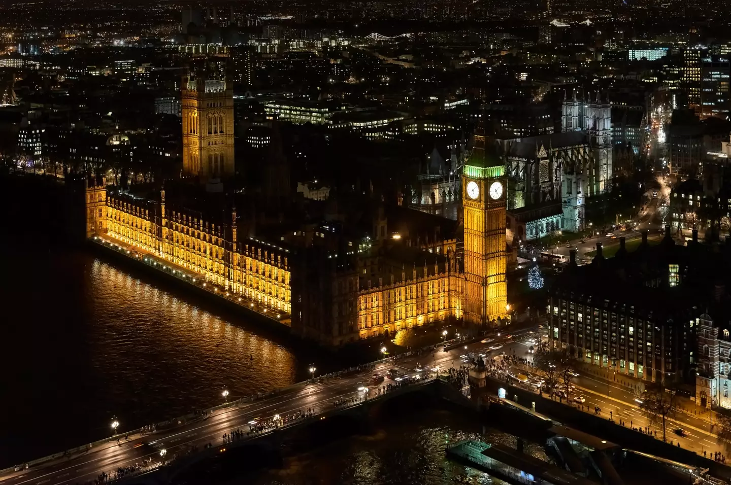 There are many food and drink spots in the Palace of Westminster.