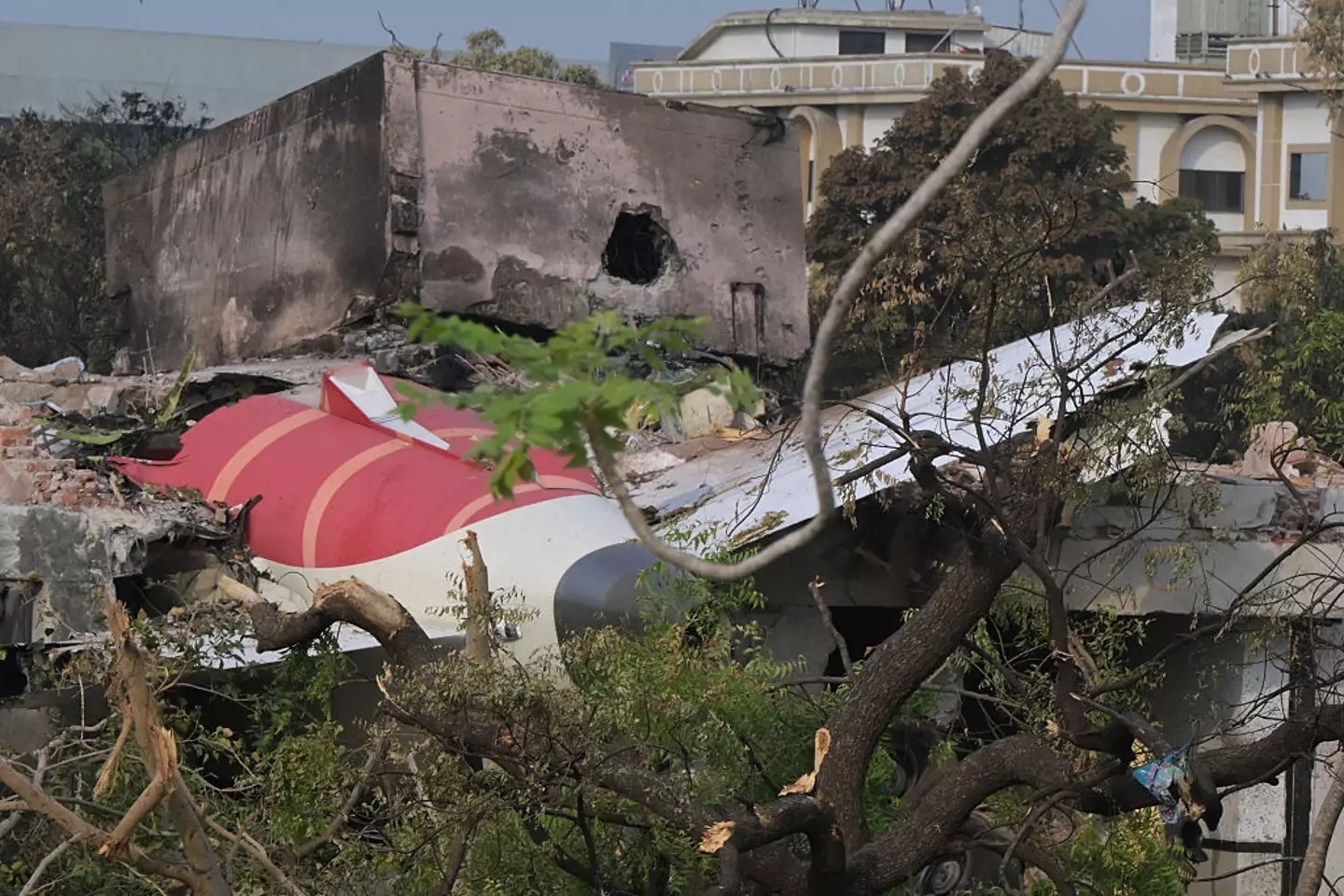 260 died as a result of the Air India crash (DIBYANGSHU SARKAR/AFP via Getty Images)