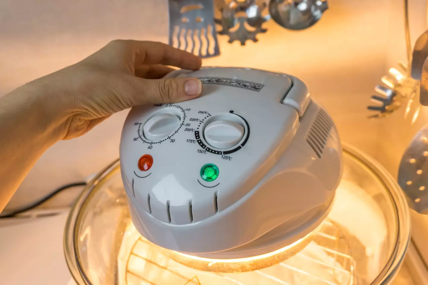 Stop boring your friends with air fryer facts and instead bore them with halogen oven trivia. (Getty Stock Image)