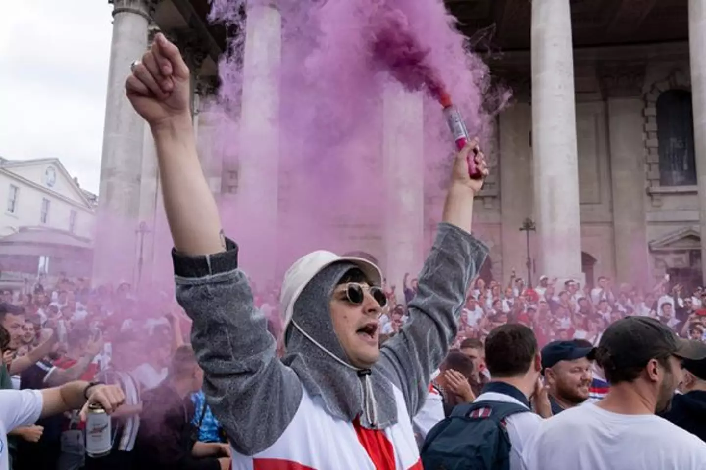 “Fans can however drink alcohol in the city’s bars." (Richard Baker / In Pictures via Getty Images)
