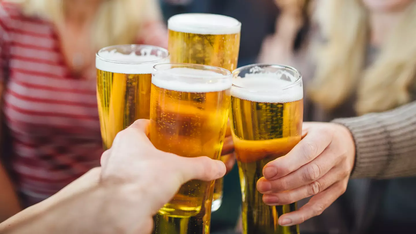 Doctor warns Brits planning on drinking airport pints before their flight