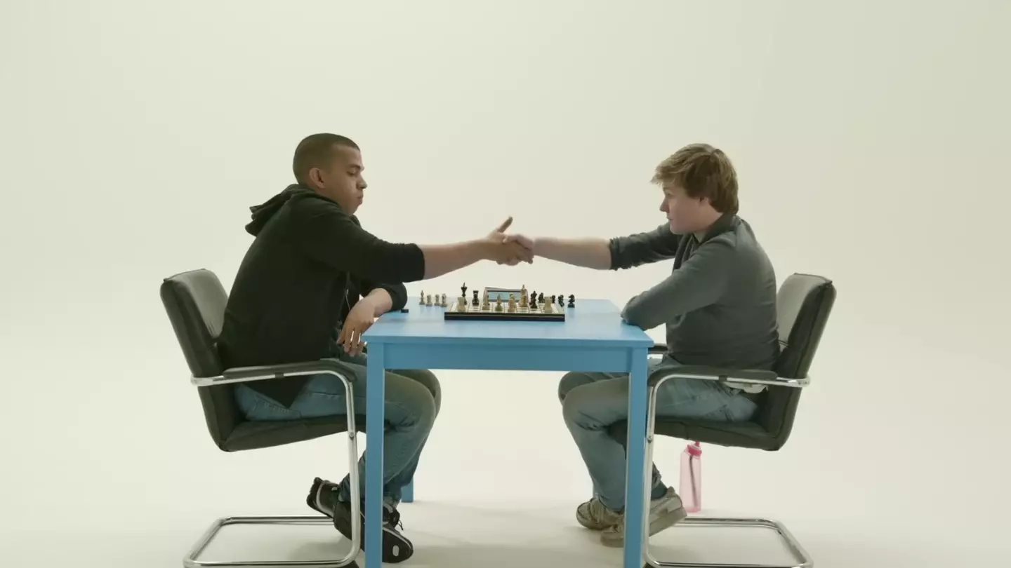 They convinced UK champ Daniel Fernandez he was taking on a chess newbie.