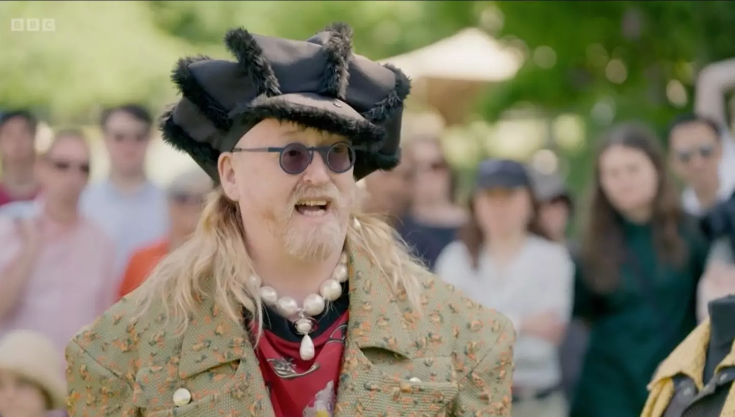 The man wowed viewers by refusing to part with his clobber despite a tempting offer.