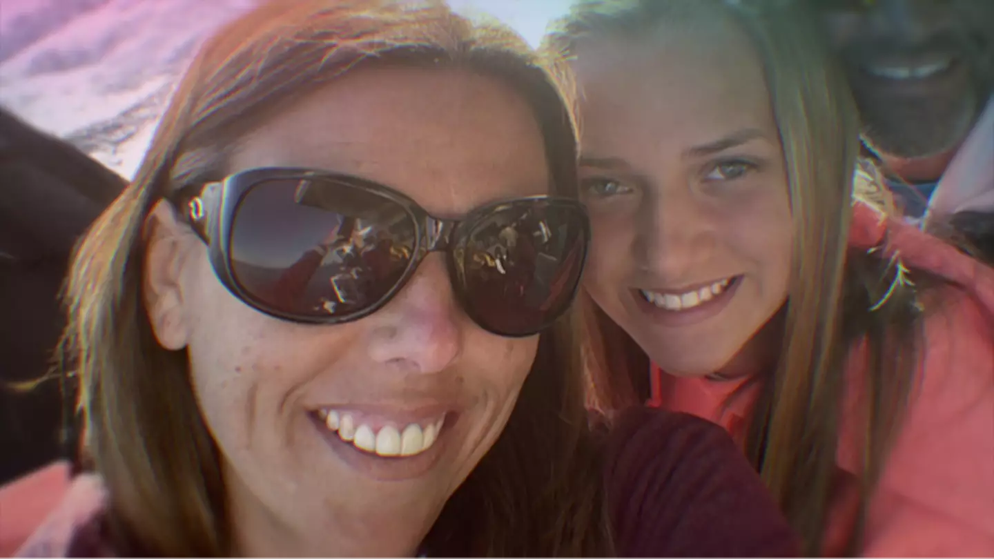 Disgusting text messages mother secretly sent to own daughter in horrifying 2-year catfishing ordeal
