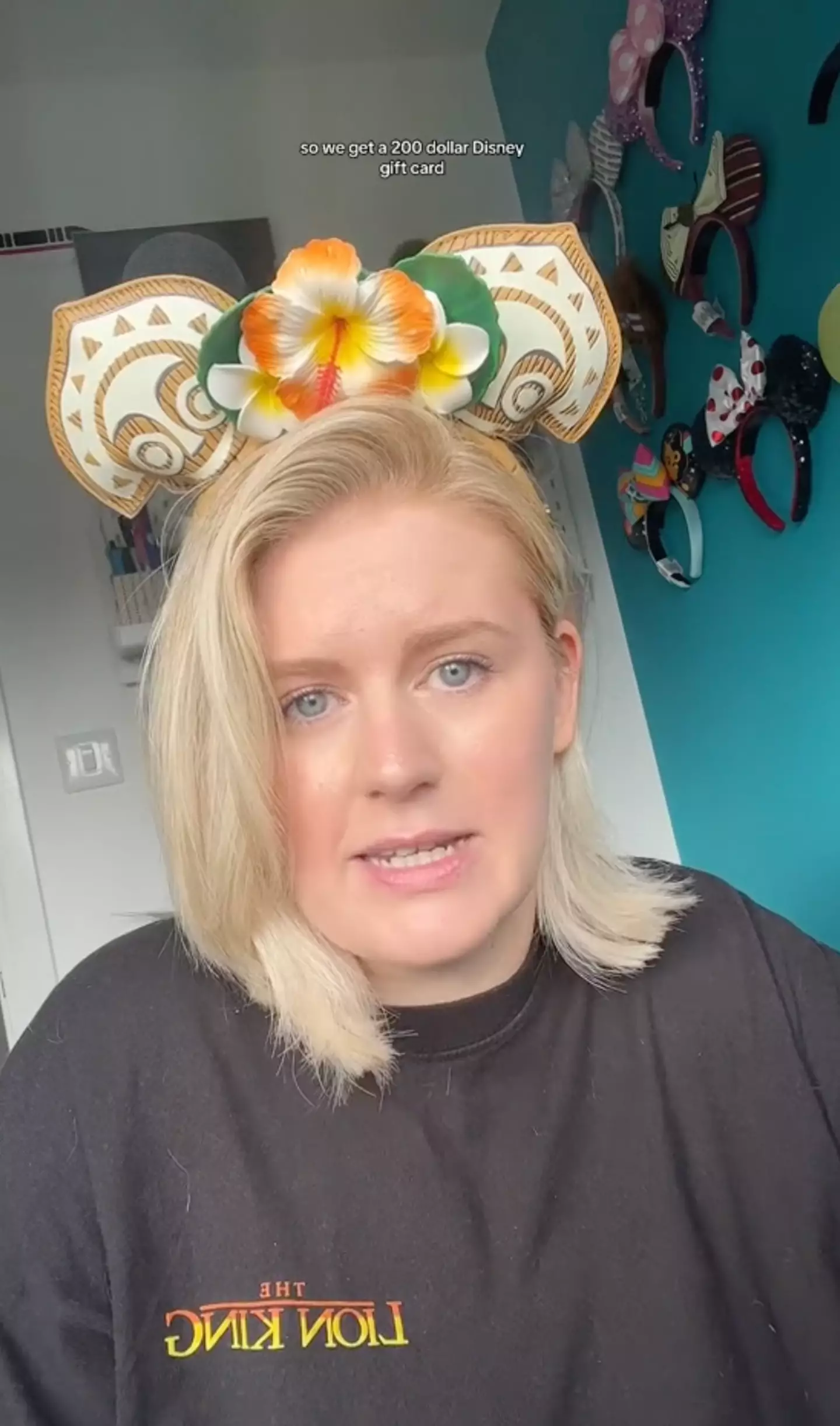 Sarah flies out to the resort next month.