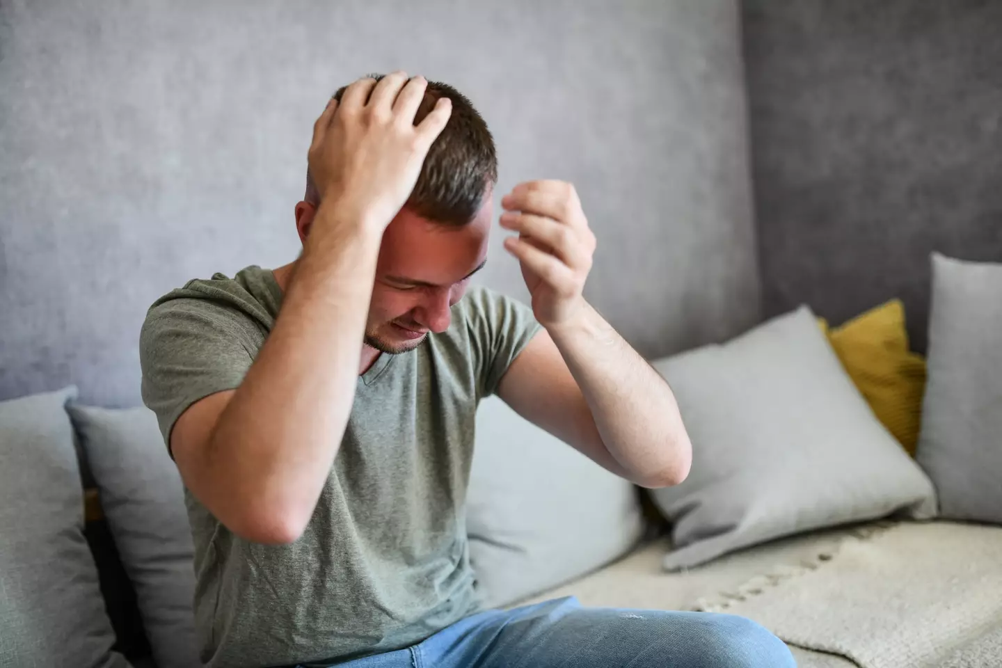 An itchy scalp is a symptom of ringworm (Getty Stock Photo)