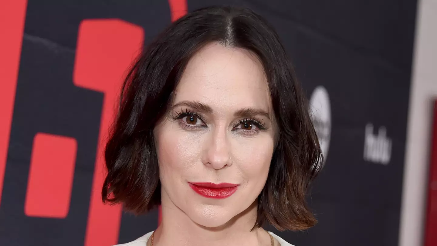 Jennifer Love Hewitt speaks out on being sexualised aged 16 calling out 'grown men talking about her breasts'