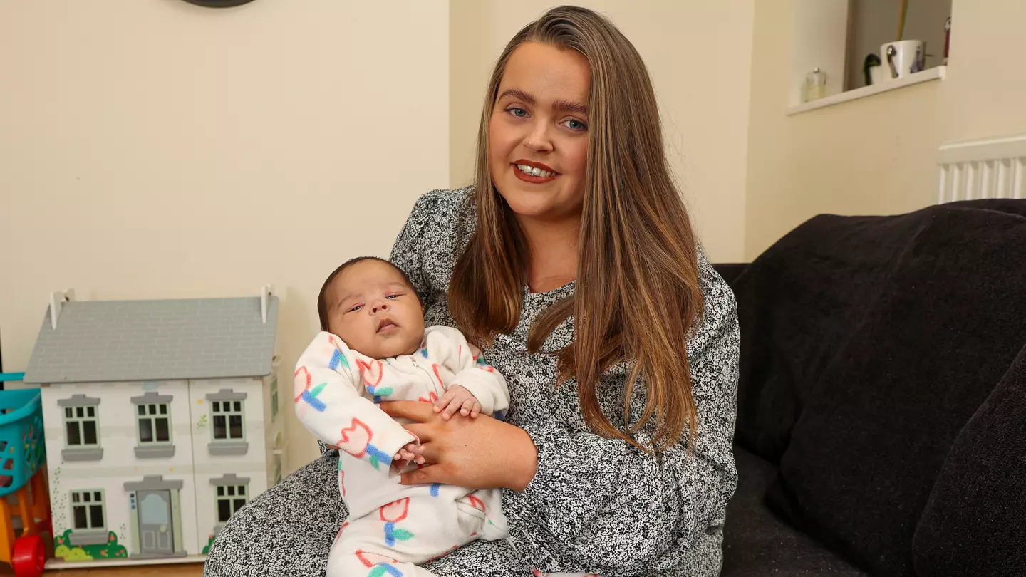 Woman who ‘died’ of heart attack in A&E woke up 14 minutes later with a baby