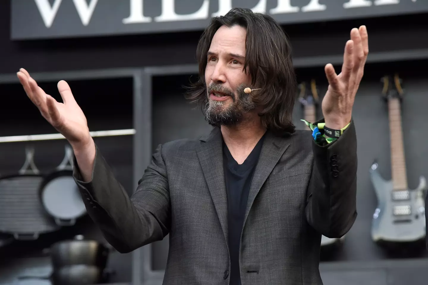 Keanu Reeves has always been classy with his fans.