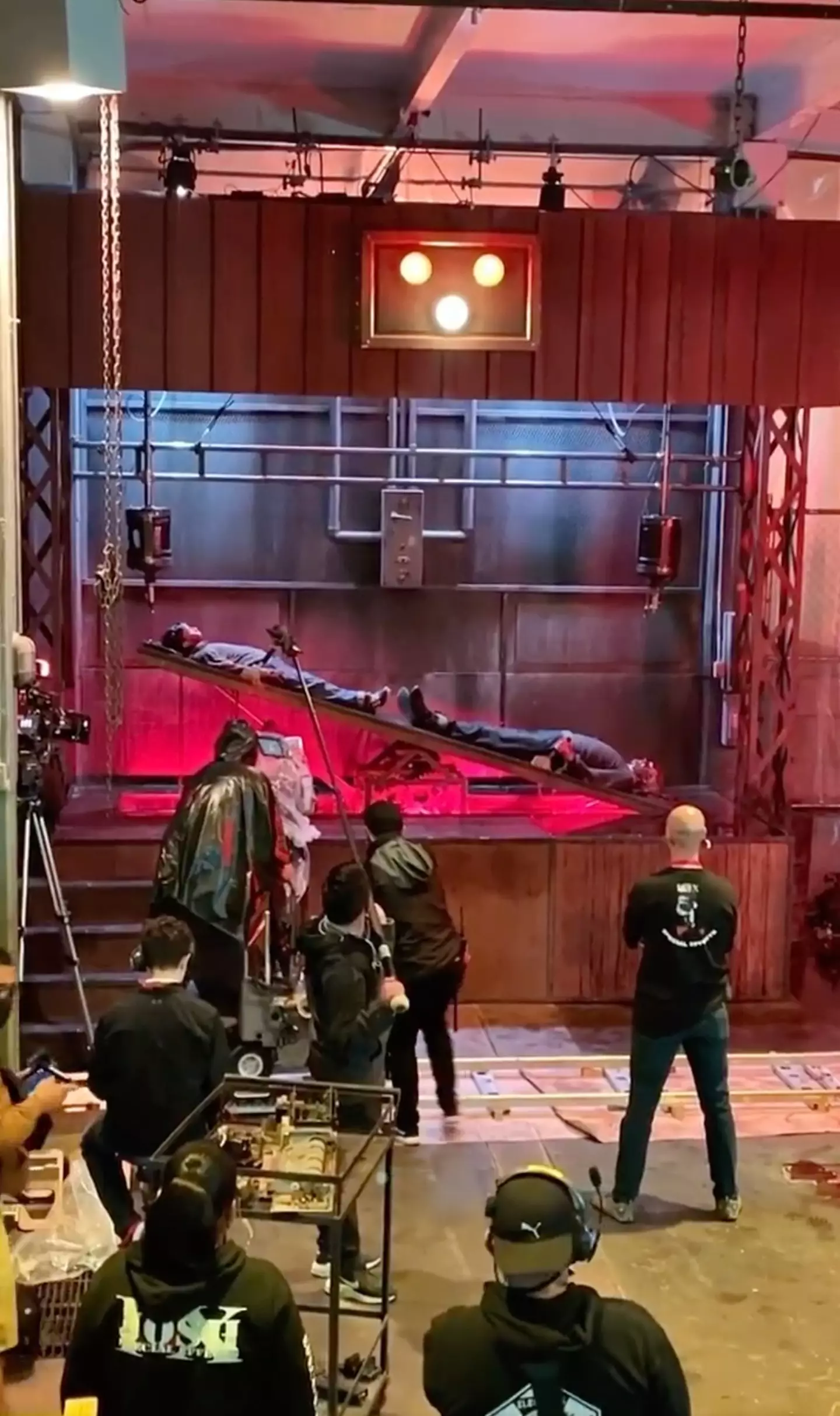 Saw fans got a glimpse of how the stomach churning scene was filmed